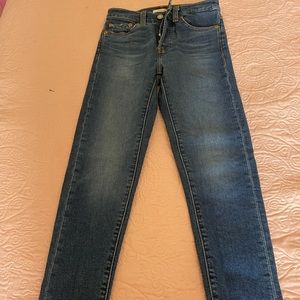 Levi’s Wedgie fit jeans